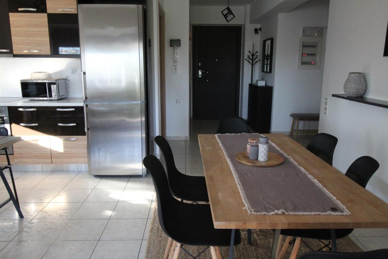 Lovely 2-Bedroom Apartment Athens Exterior photo