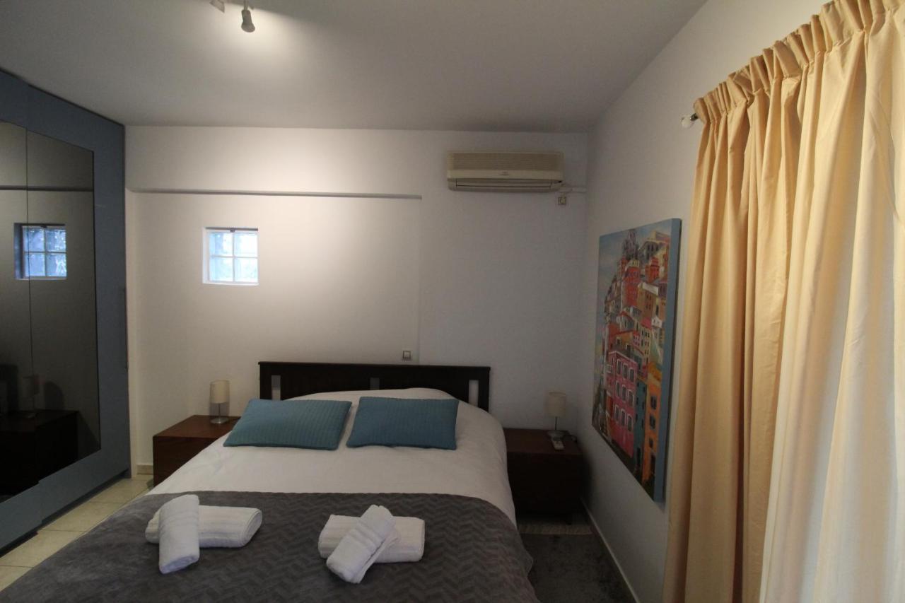 Lovely 2-Bedroom Apartment Athens Exterior photo