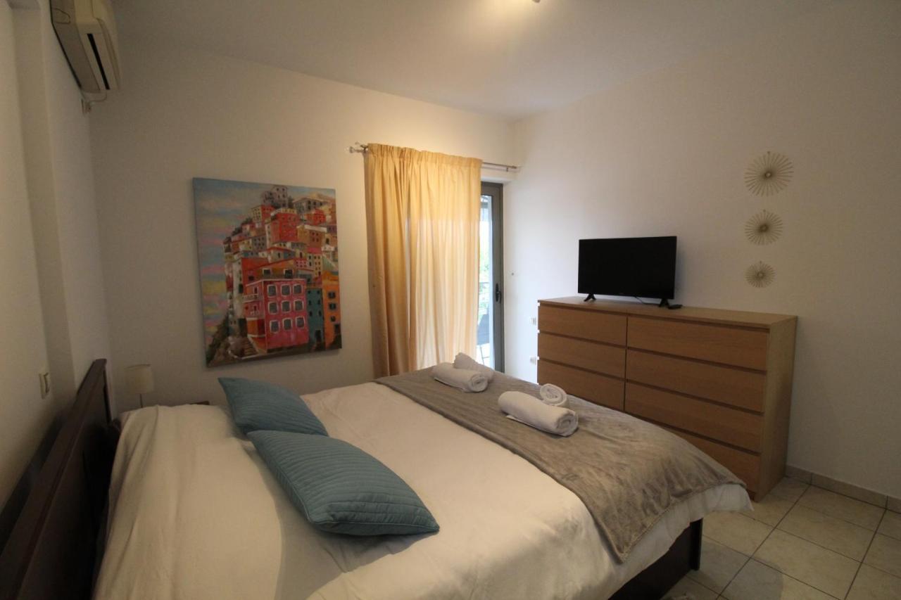 Lovely 2-Bedroom Apartment Athens Exterior photo