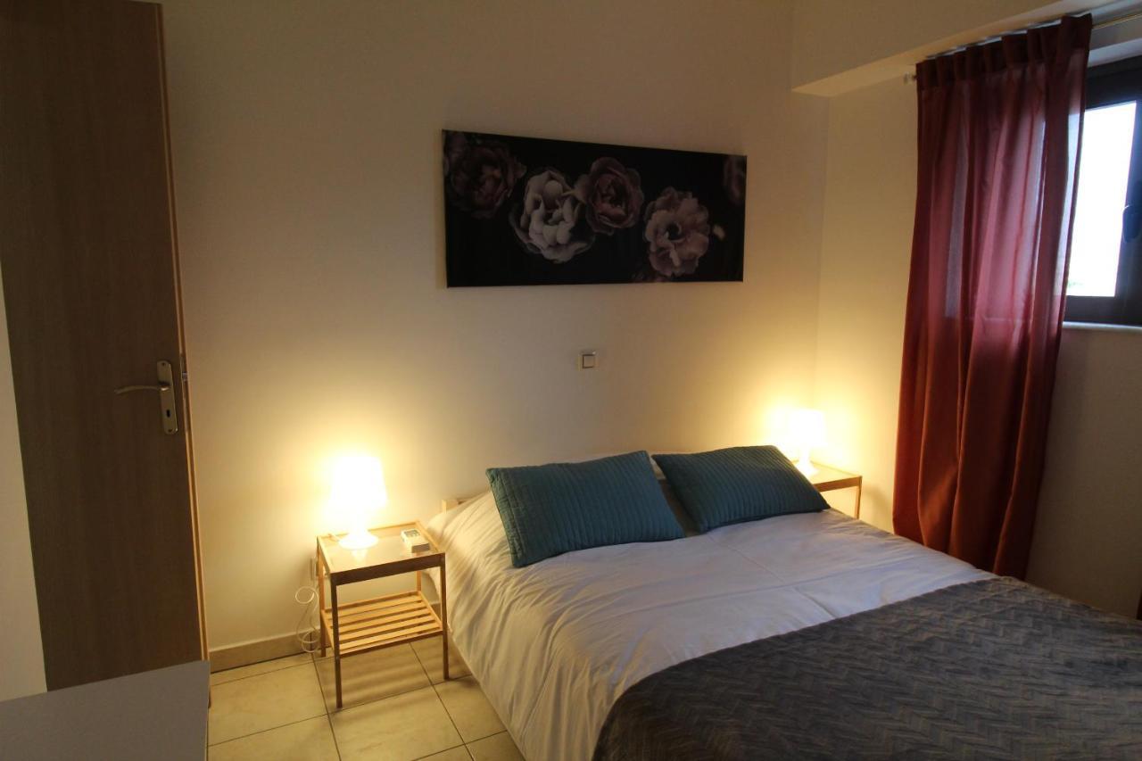Lovely 2-Bedroom Apartment Athens Exterior photo